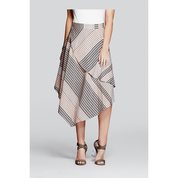 New GUESS Constant Connection Skirt SZ 0 - Picture 3 of 5